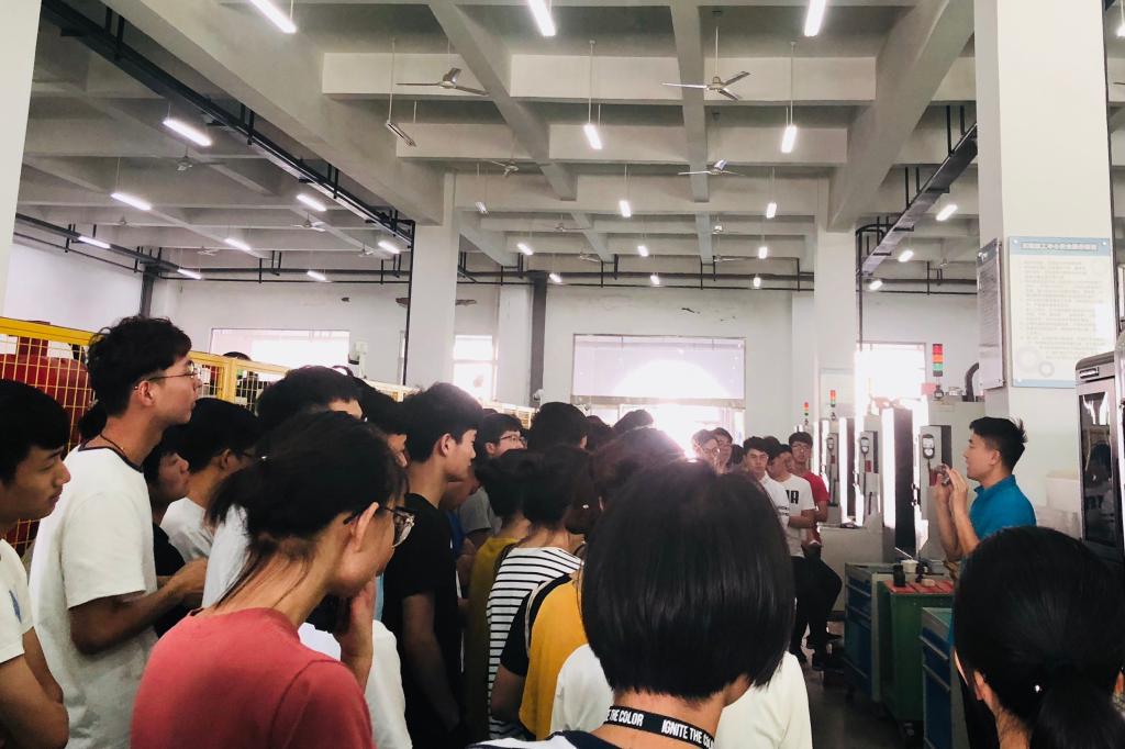 实地观摩学习