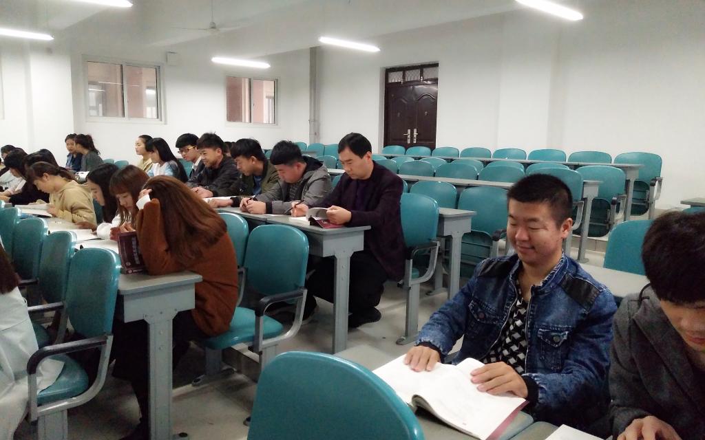 辅导员听课
